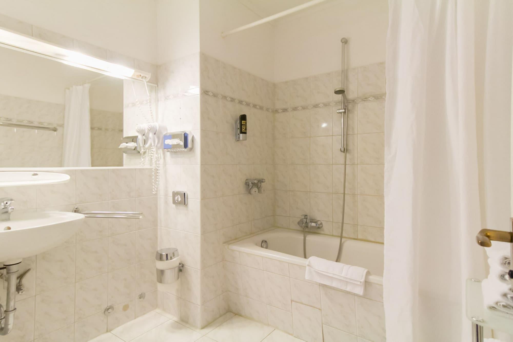 Aparthotel Vega Berlin Bagian luar foto