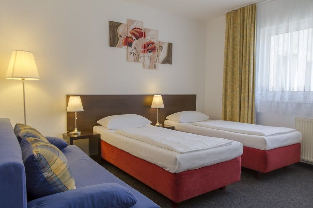 Aparthotel Vega Berlin Bagian luar foto